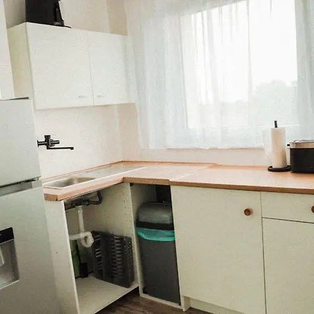 Bege Remote Base Apartment