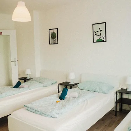 Bege Remote Base Lägenhet *