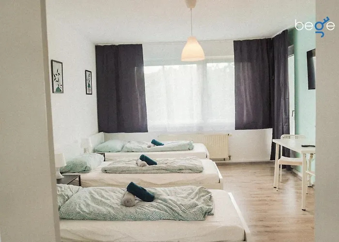 Bege Remote Base Apartment Duisburg